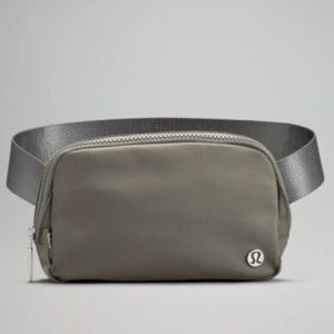 Lululemon everywhere belt bag